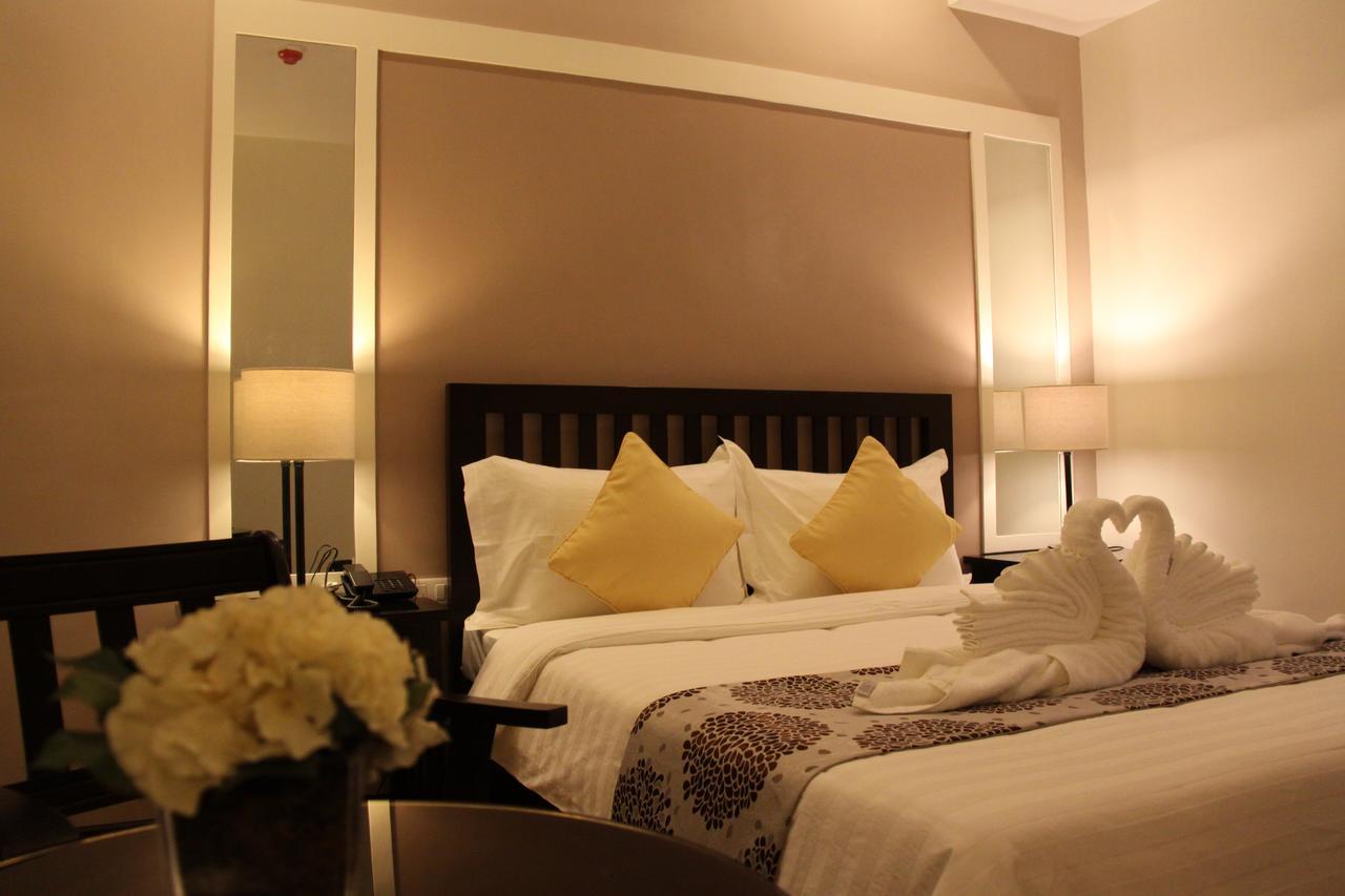 Prime City Resort Hotel Angeles Esterno foto