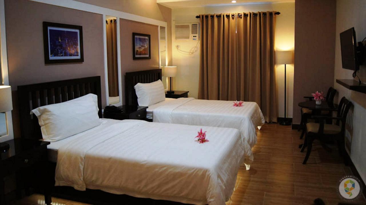 Prime City Resort Hotel Angeles Esterno foto