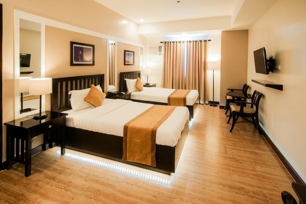 Prime City Resort Hotel Angeles Esterno foto