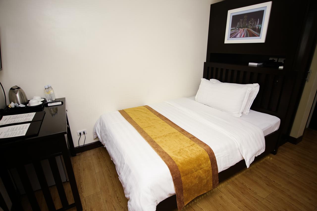 Prime City Resort Hotel Angeles Esterno foto
