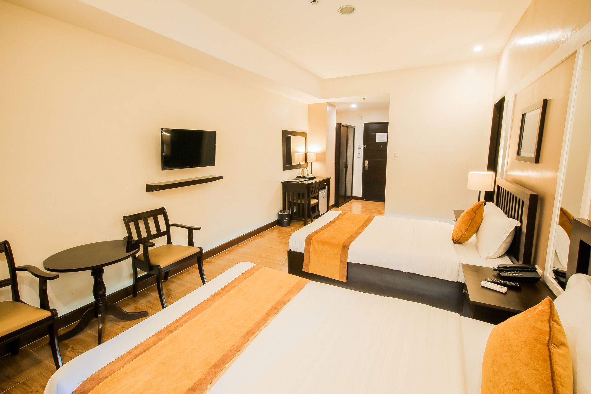 Prime City Resort Hotel Angeles Esterno foto