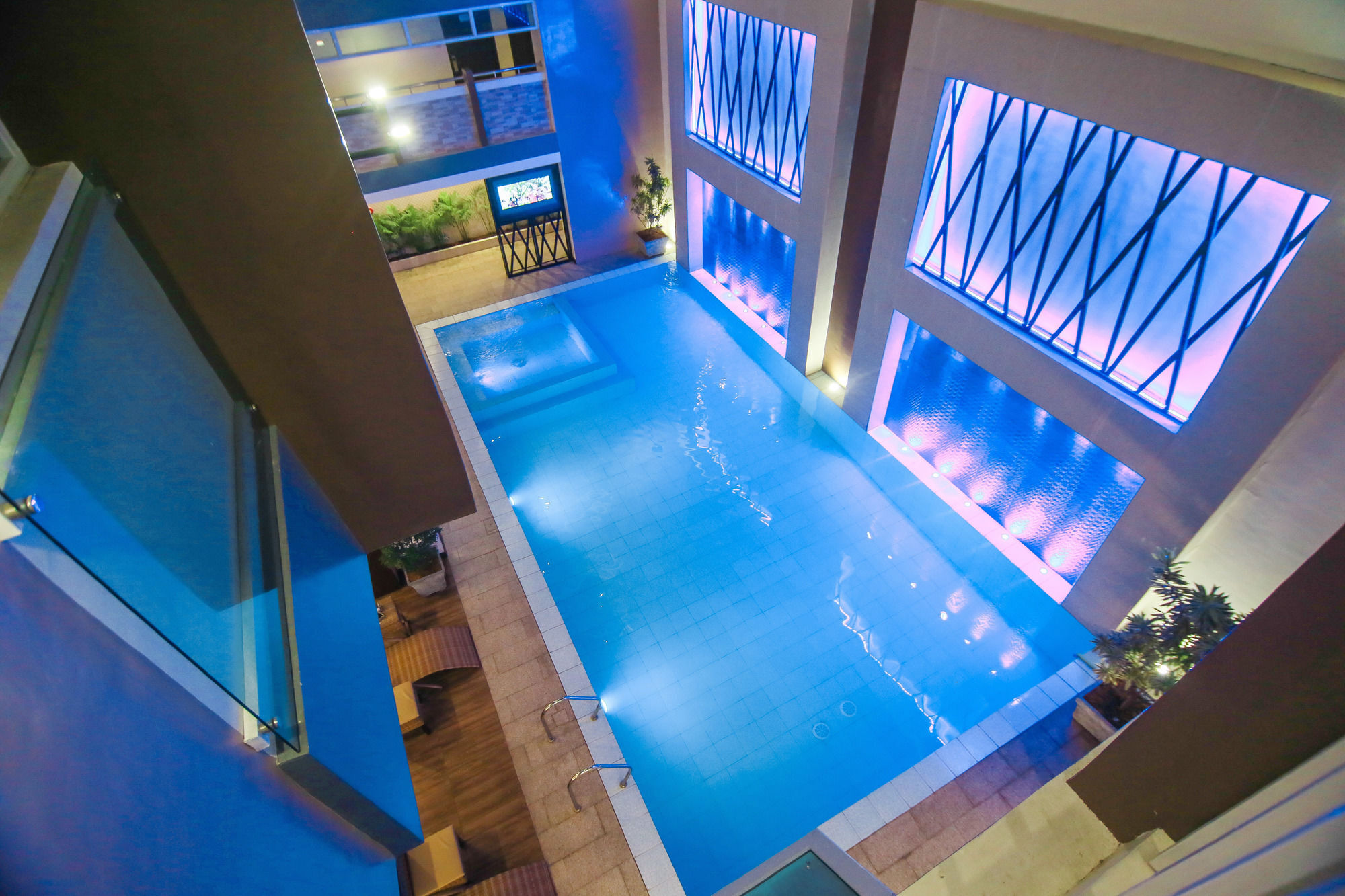 Prime City Resort Hotel Angeles Esterno foto